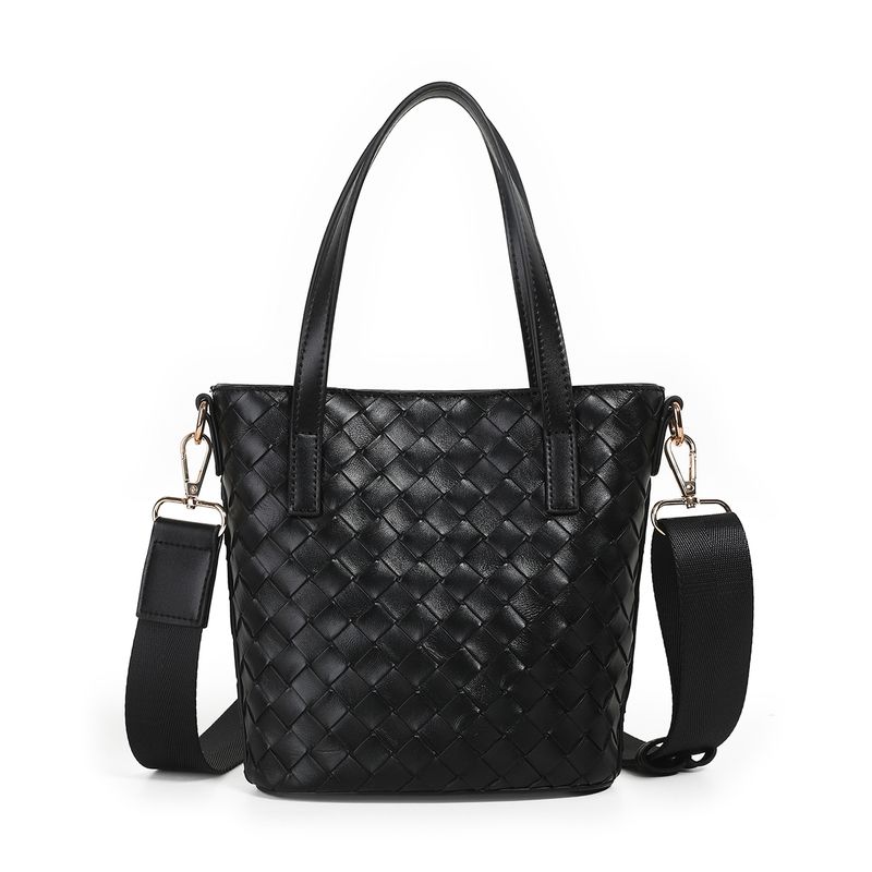 Ivy mini shopper - svart - kompakt og stilren veske