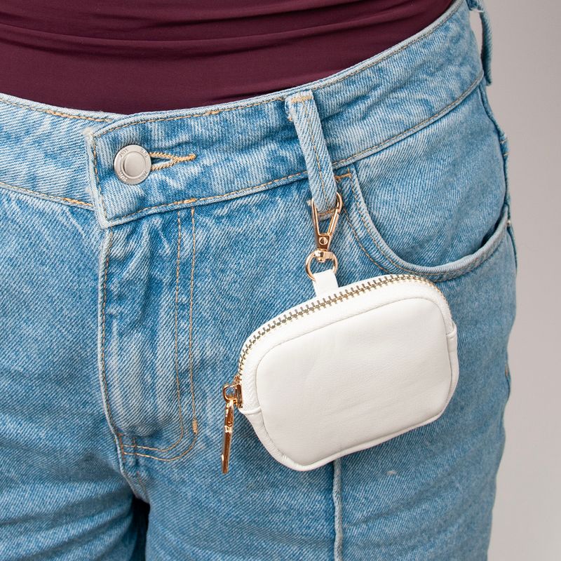 Mini-case med krok, offwhite – perfekt til AirPods, ørepropper eller kort