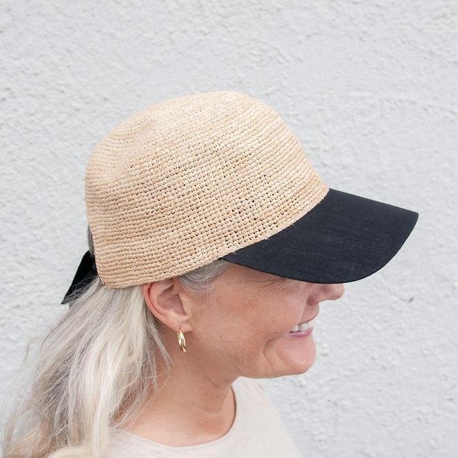 Hovedbilde Caps i naturstrå med knyting, svart – ...