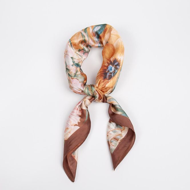 Huvudbild Blommig sidenslen scarf 70x70 cm – somrig ...