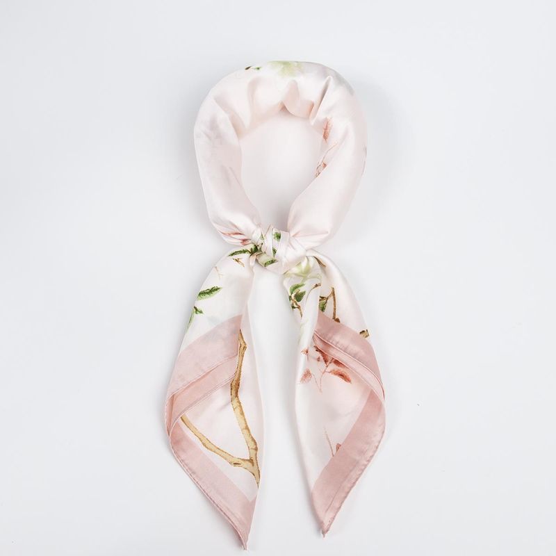 Lite skjerf hvitt med rosa blomstergren