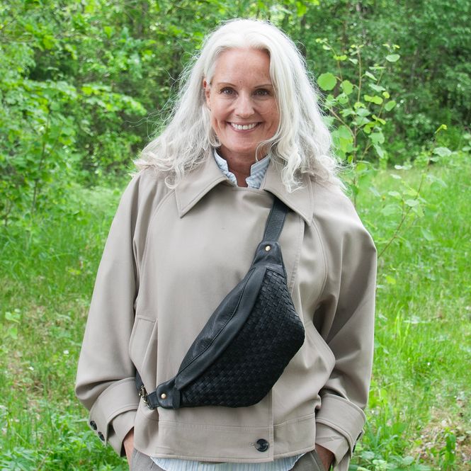 Hovedbilde LUNA flettet bumbag i skinn - svart