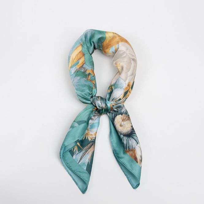 Huvudbild Blommig sidenslen scarf 70x70 cm – somrig ...