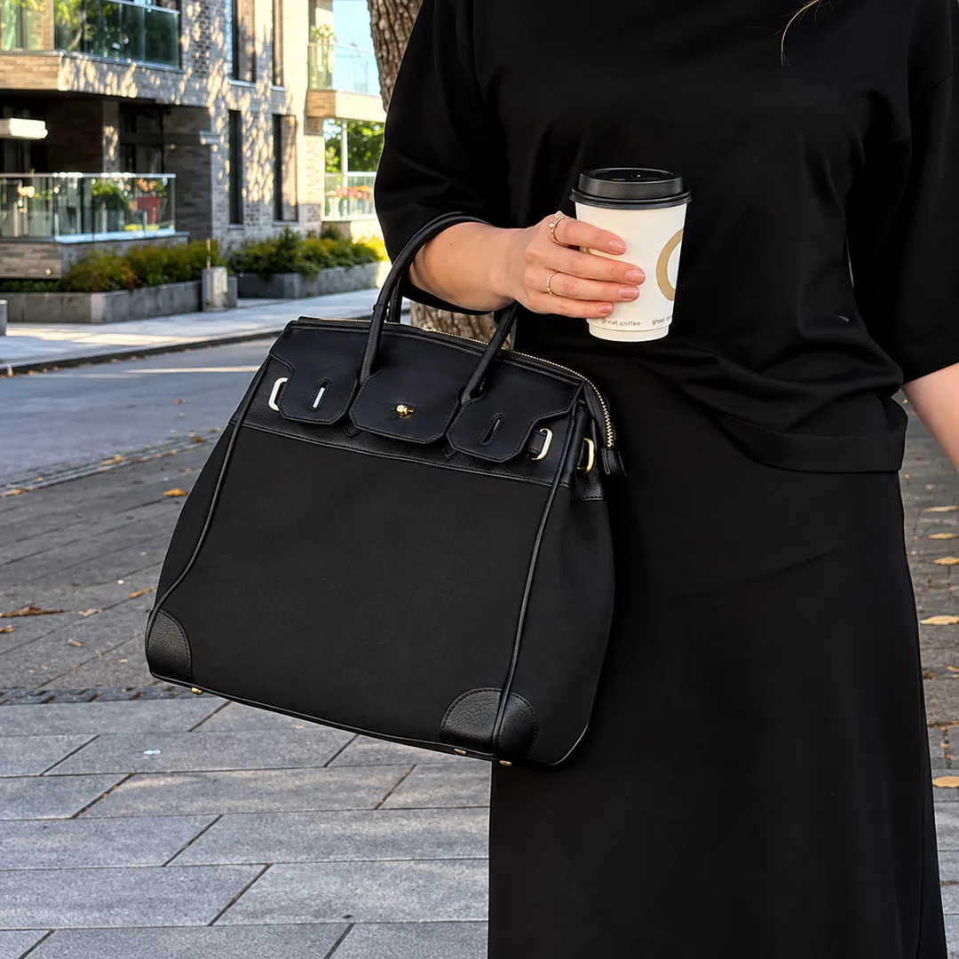 Ibelin bucket bag