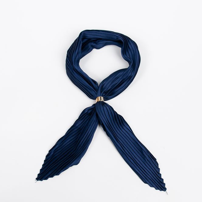 Huvudbild Liten plisserad scarf marinblå med scarf-ring 65 ...