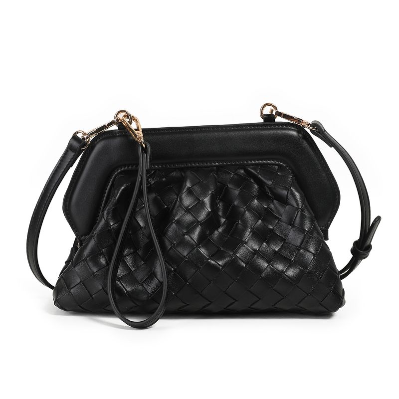 Indi flätad clutch - svart - elegant och tidlös väska